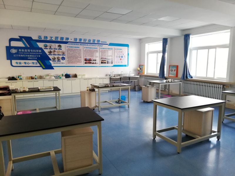 1608621985155301.jpg 動物醫(yī)學(xué)臨床實訓(xùn)室.jpg